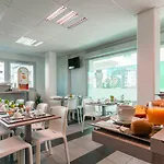 Appart'city Classic Centre - Pays De Geneve Апарт-отель