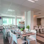 Appart'city Classic Centre - Pays De Geneve Апарт-отель
