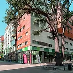 Апарт-отель Appart'city Classic Centre - Pays De Geneve