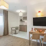 Апарт-отель Appart'city Classic Centre - Pays De Geneve 3*