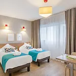 Appart'city Classic Centre - Pays De Geneve 3*