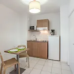 Appart'city Classic Centre - Pays De Geneve Апарт-отель