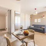 Апарт-отель Appart'city Classic Centre - Pays De Geneve
