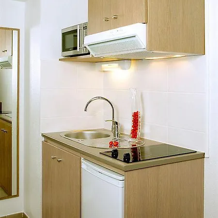 Aparthotel Appart'city Classic Centre - Pays De Geneve 3*