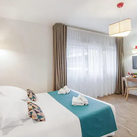 Appart'city Classic Centre - Pays De Geneve Aparthotel