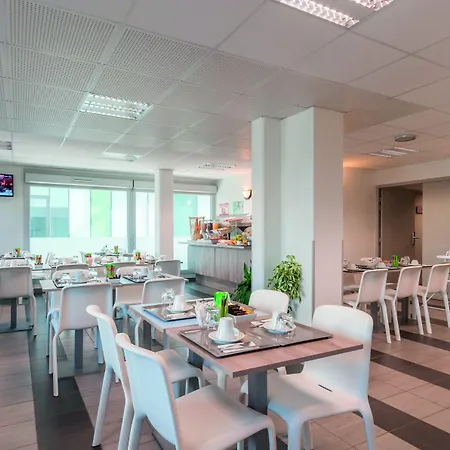 Appart'city Classic Centre - Pays De Geneve Lejlighedshotel