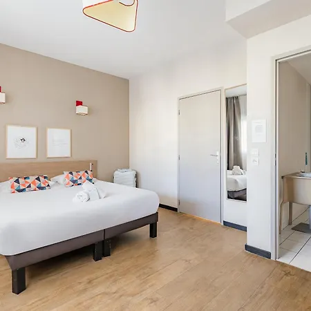 Appart'city Classic Centre - Pays De Geneve 3*