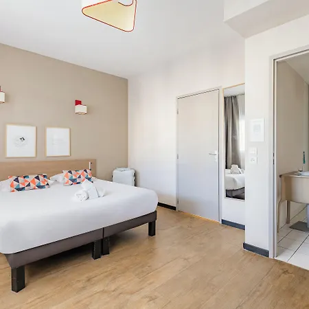 Aparthotel Appart'city Classic Centre - Pays De Geneve 3*