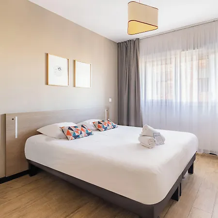 Appart'city Classic Centre - Pays De Geneve 3*