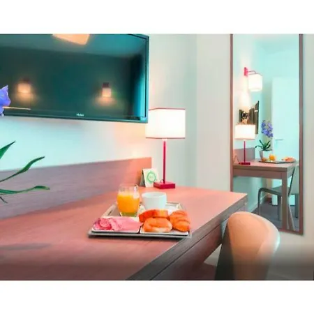 Appart'city Classic Centre - Pays De Geneve